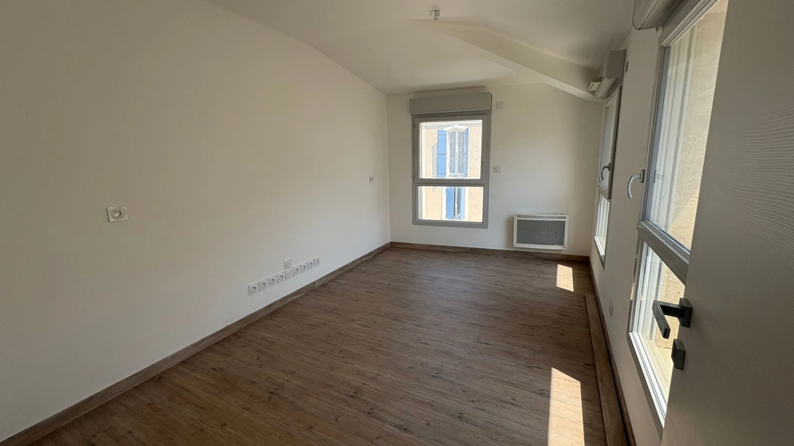 Appartement neuf FORUM DES CARMES Istres - vue 4