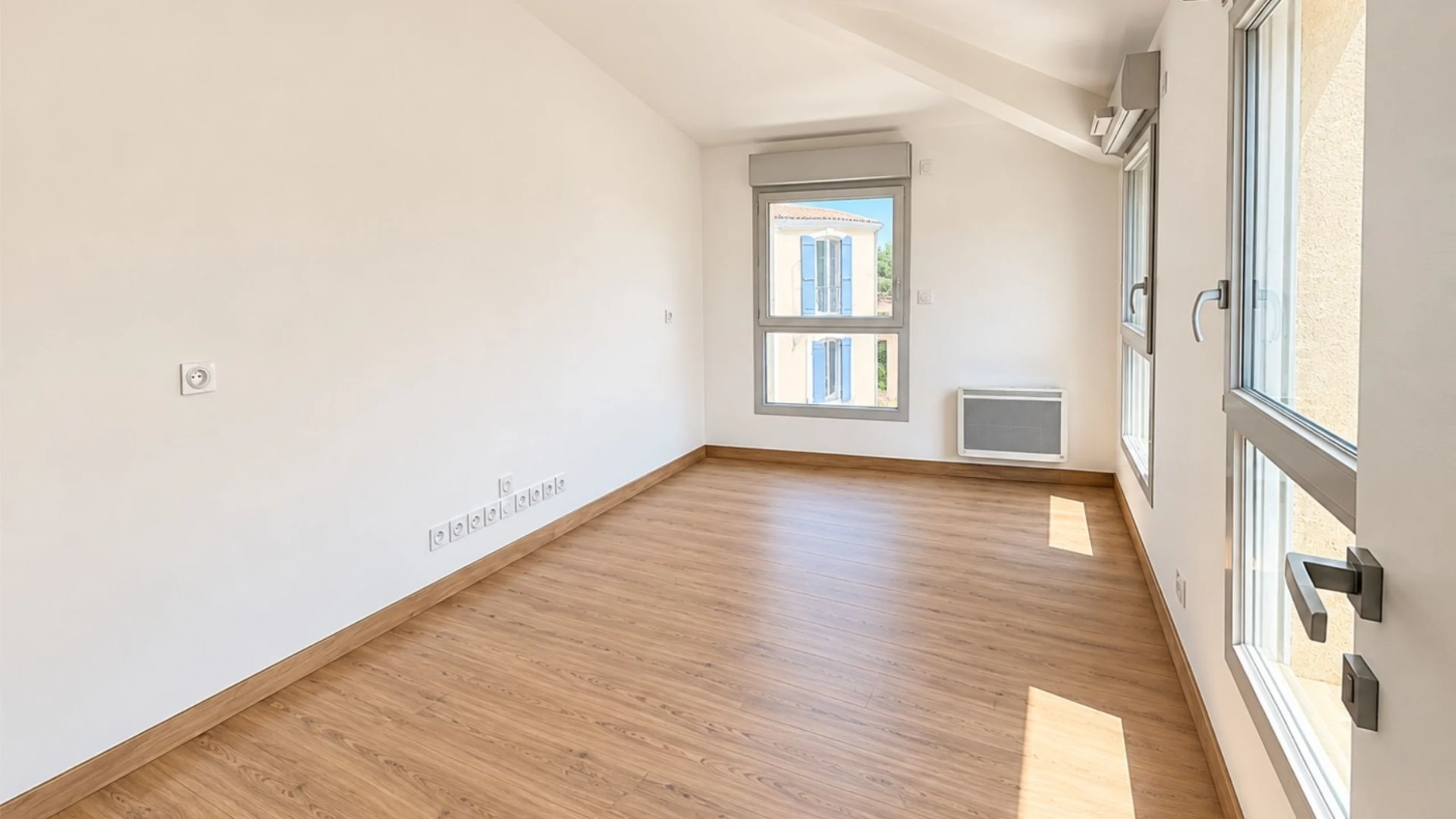 Appartement neuf FORUM DES CARMES Istres - vue 2