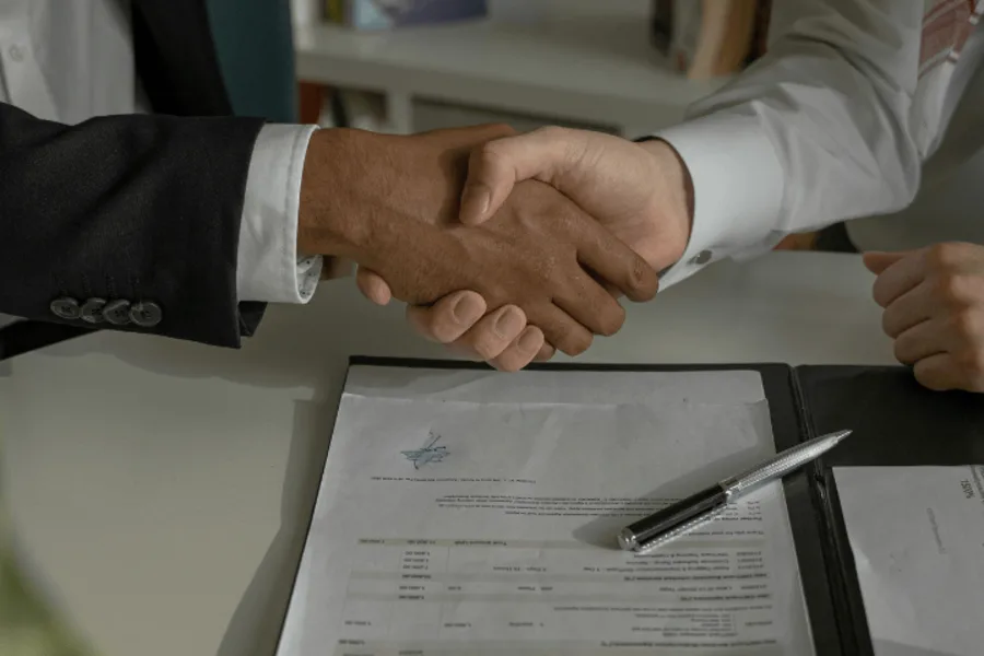 Signature contrat de réservation immobilier neuf