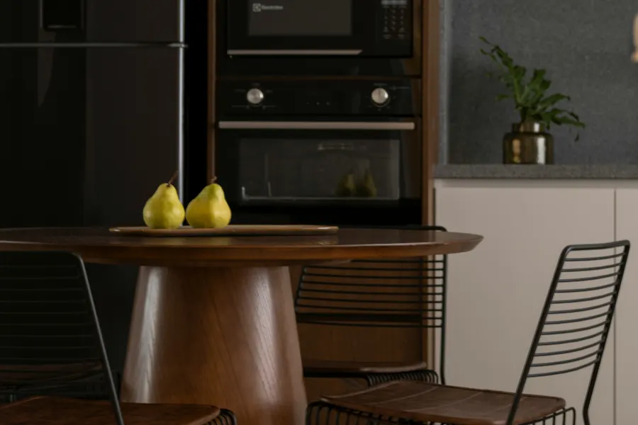 Vue sur une chaise et une table
